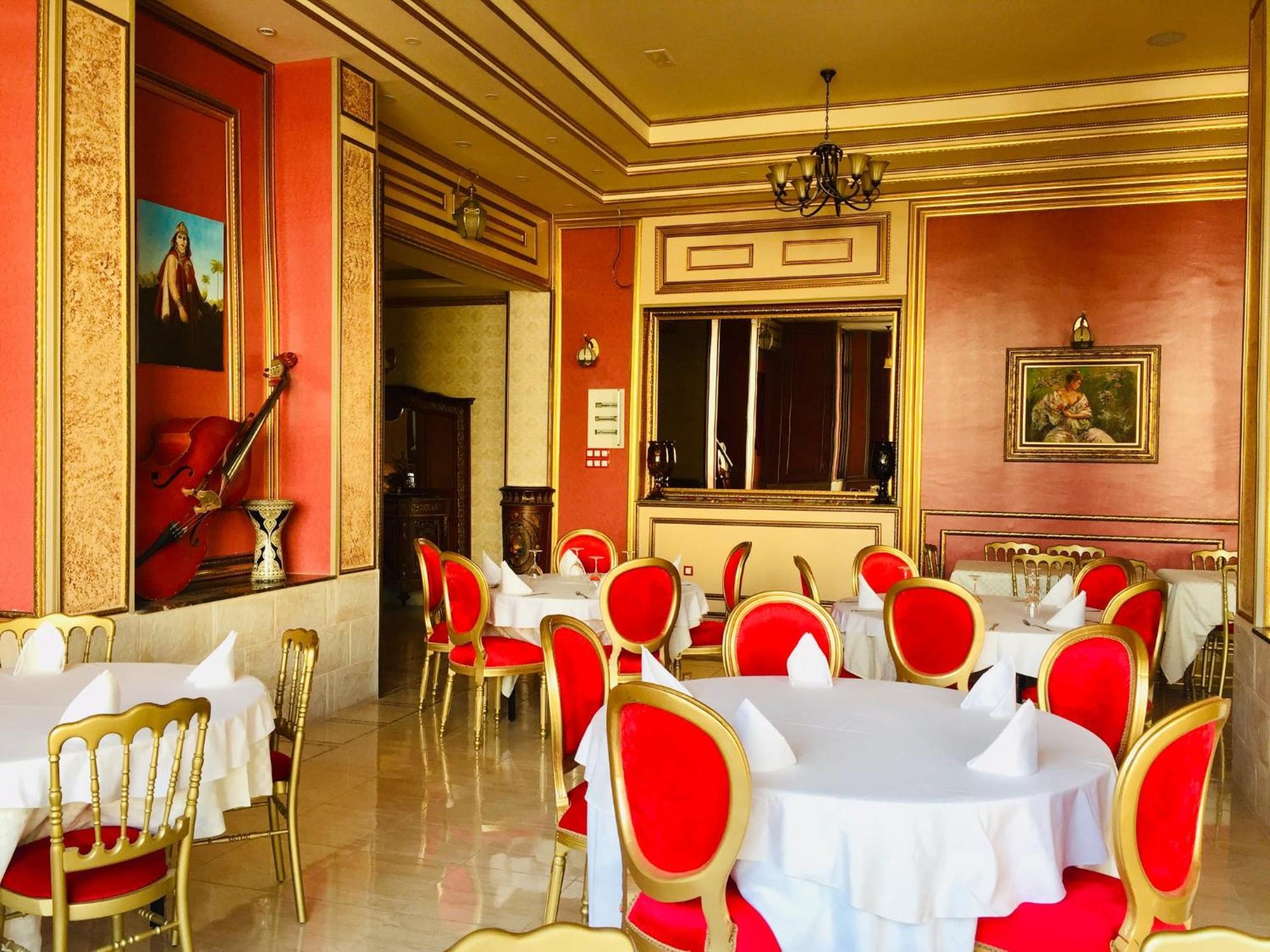 Hotel Les Ambassadeurs Οράν Εξωτερικό φωτογραφία