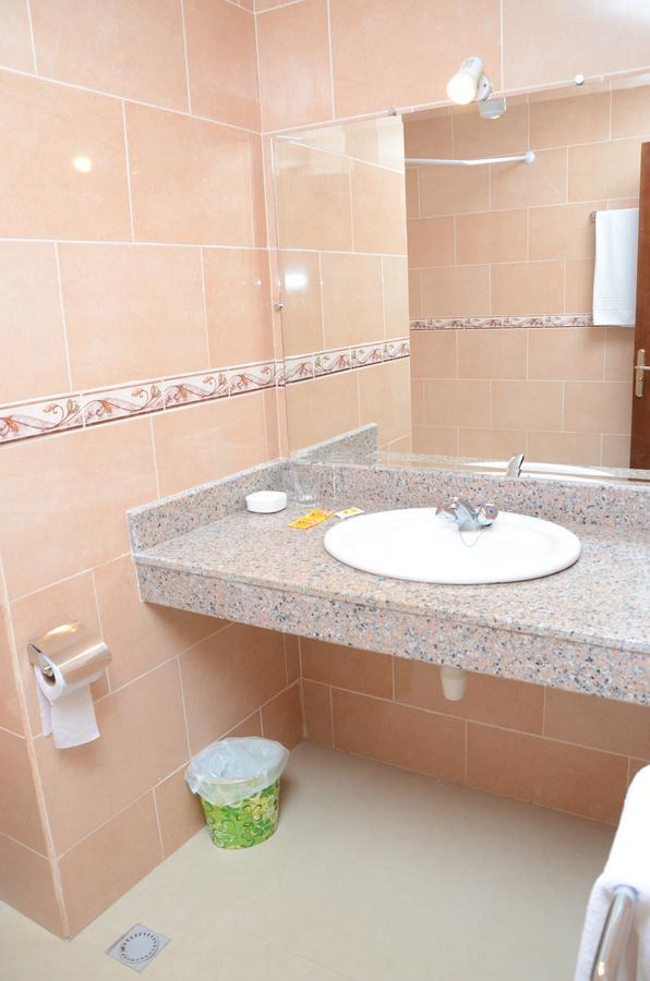 Hotel Les Ambassadeurs Οράν Εξωτερικό φωτογραφία